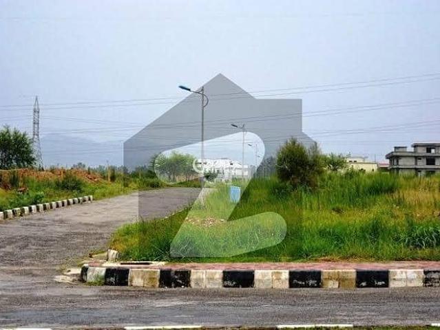 12 Marla Main Road Plot For Sale In Gulberg Residencia Block V Prime Location
