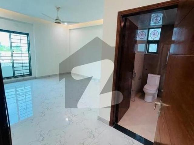 12 Marla modren Brand New 4 Bed Flat Available For Rent In Askari 10 Sector S