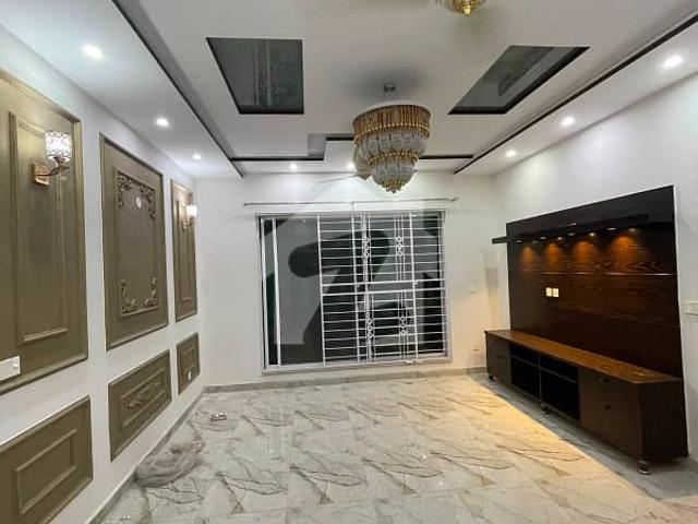 12 Marla Owner Built Corner House for Sale | Sector C, Bahria Town Lahore