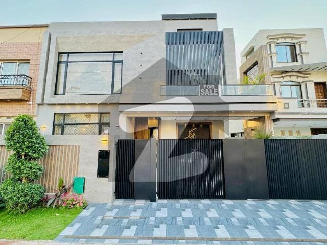 12 Marla Residential House For Sale In Gulbahar Block, Nearby Commercial Market, School and Health Care Canter