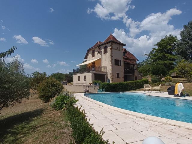 12 minutes Figeac 113m² Figeac