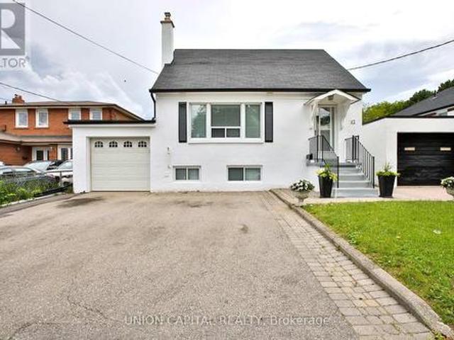 12 Newton Drive, Toronto, ON, M2M 2M7 house for lease | Listing ID C13456 | Royal LePage