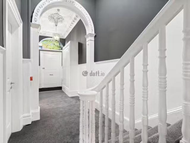 12 North Circular Road, Dublin 7 is for rent