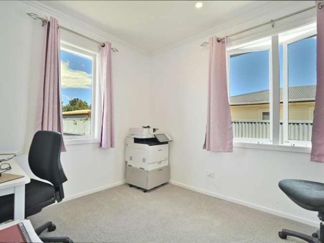 12 O'Connell Place, 10484, Hastings