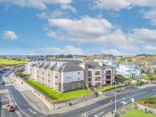 12 Ocean Towers, Upper Salthill, Galway City, Co. Galway, H91N.
