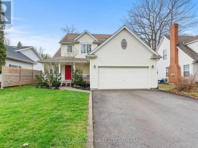 12 Oak Drive, Niagara On The Lake Town, ON, L0S 1J0 house for sale | Listing ID X13004 | Royal LePage