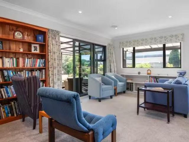 12 Optimist Way, WHITBY, Porirua City