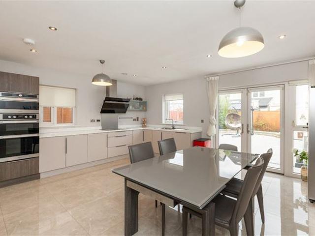 12 Park View, Hansfield Wood, Clonsilla, Dublin 15 DNG Castleknock 4936 MyHome. Ie Residential