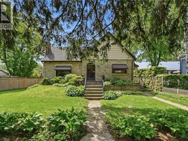 12 Parkview Row, Dundas, ON, L9H 2R9 house for sale | Listing ID 40835 | Royal LePage