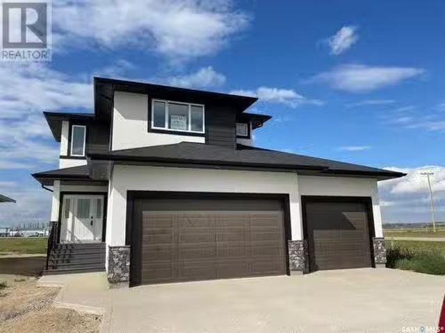 12 Plains Green, Pilot Butte, SK, S0G 3Z0 house for sale Li.