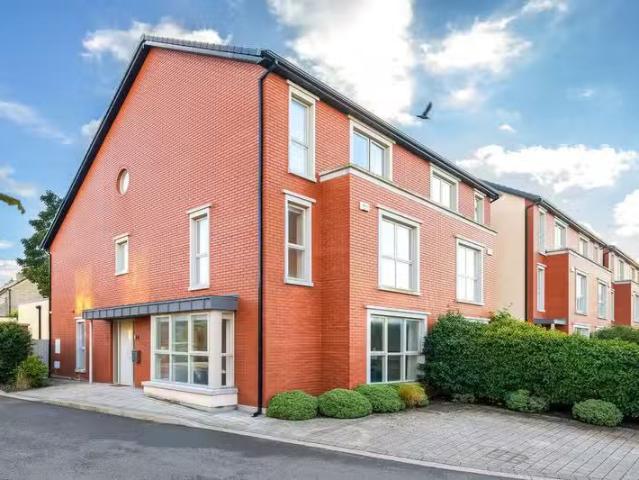12 Proby Place, Blackrock, Blackrock, Co. Dublin, A94E298 is f.