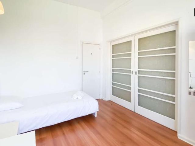 12 quarto, lisbon lisbon 1000 252 LS102368463