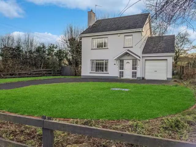 12 Riverdale, Bridgetown, Co. Clare, V94P6P2 is for sale