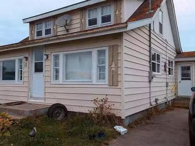 12 Robert Street, Clark'S Harbour, NS, B0W 1P0 house for sal.