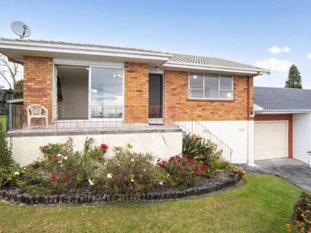 1/2 Routley Drive, Glen Eden, Waitakere City