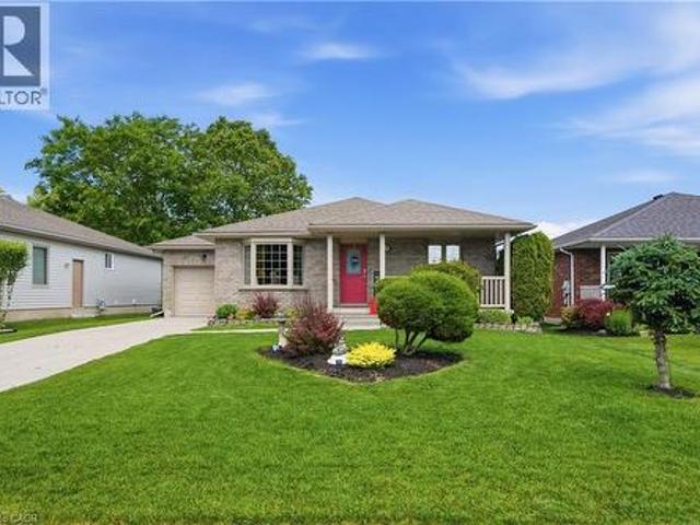 12 Schneider Drive, Port Dover, ON, N0A 1N4 house for sale | Listing ID 40845 | Royal LePage