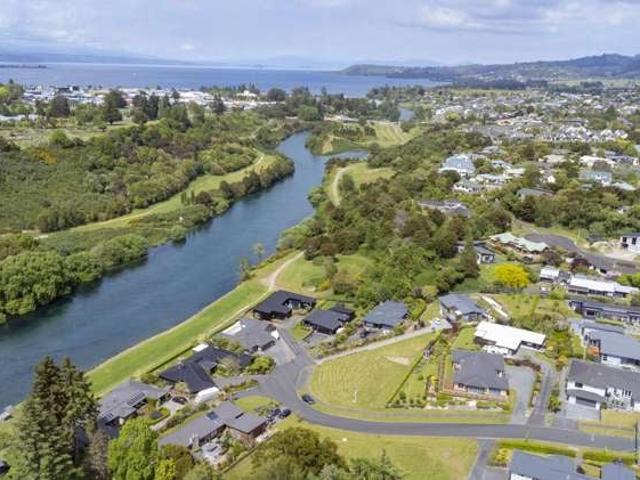 12 Stevenson Way, Rangatira Park, Taupō
