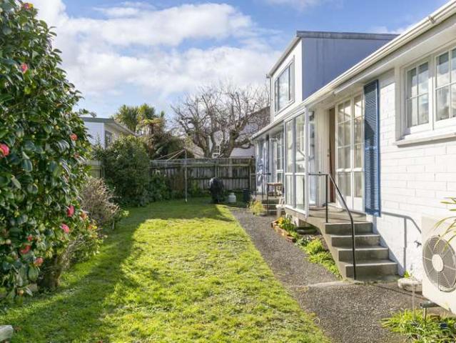 12A/300 Karori Road, Karori, Wellington City
