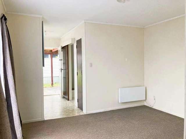 12A Bishop Street, Green Bay, Waitakere City