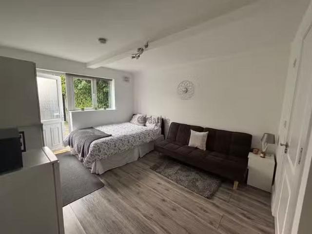 12a Maplewood Park, Dublin 24, Tallaght, Dublin 24 is for rent