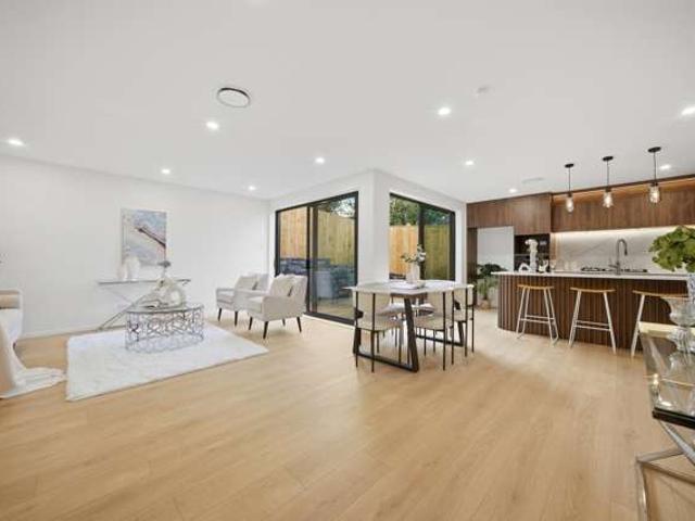 12C Palliser Lane, Browns Bay, North Shore City