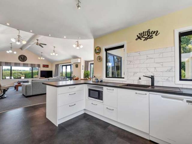 12C Takiroa Street, Urenui, New Plymouth