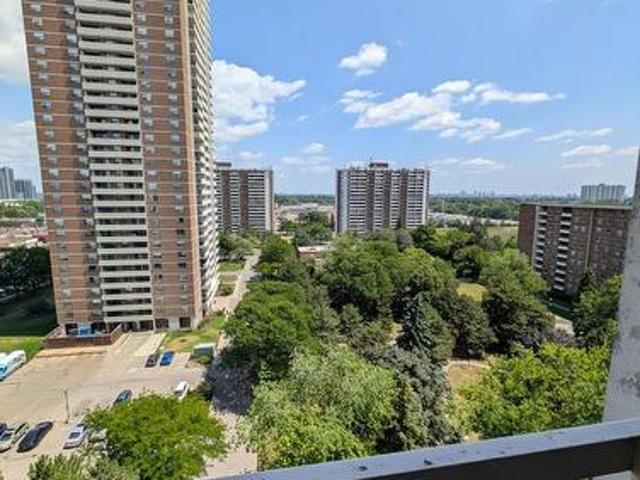 1306 Hilda Avenue, Toronto, ON, M2M 4B1 condo for sale | Listing ID C12312 | Royal LePage