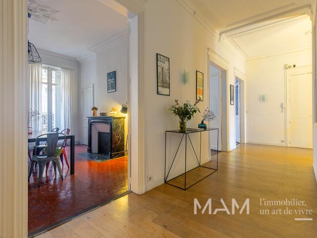 13006 Appartement bourgeois traversant de 192 m2 Quartier Préfecture