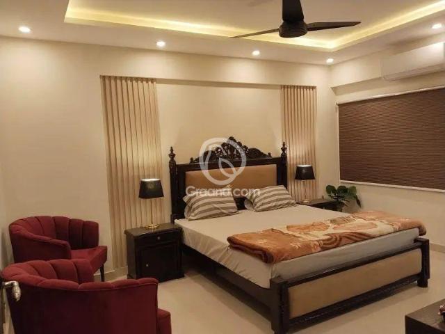 1300 Ft² Flat for Rent