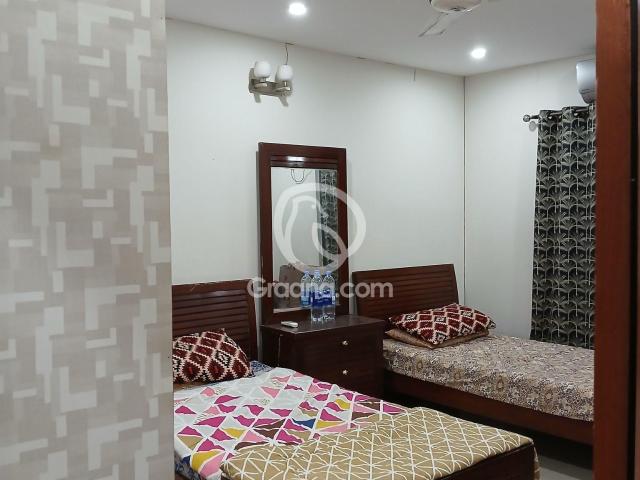 1300 Ft² Upper portion for Rent