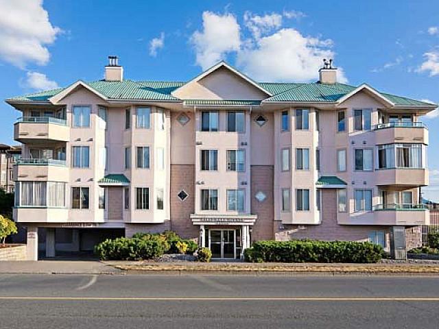 1300 Square Foot Suite With Amazing Features!