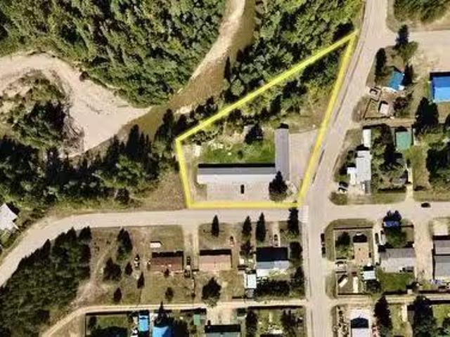 1300 2Nd Avenue, Valemount, BC, V0E 2Z0 investment for sale.