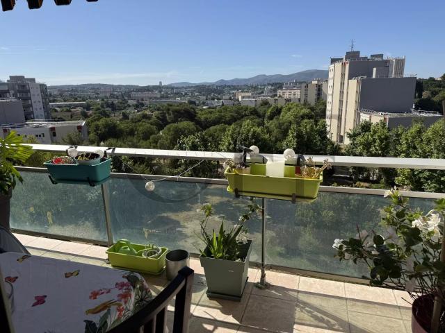 13013 Saint Mitre/Chateau Gombert Appartement 3 chambres avec vue dégagée et terrasse