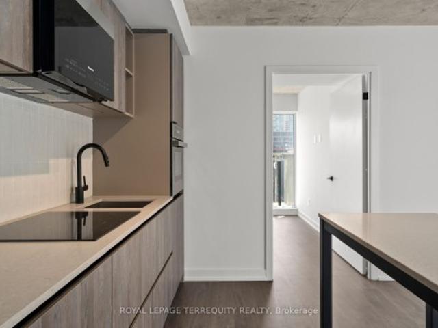1303 2 Augusta Avenue, Toronto, ON, M5V 0T3 lease for lease | Listing ID C12965 | Royal LePage