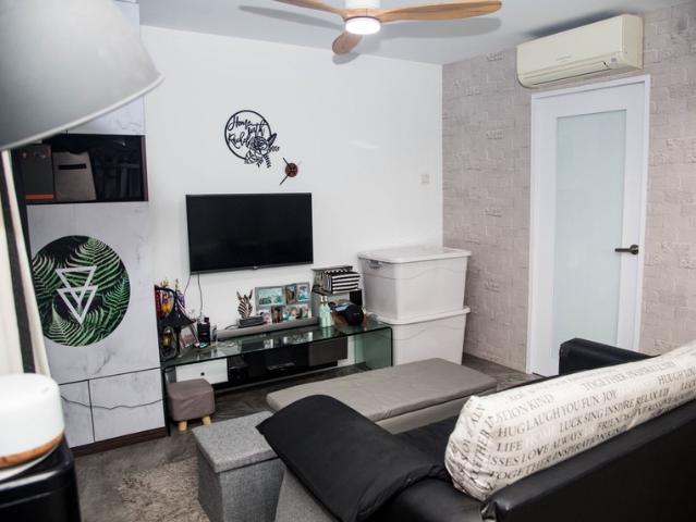 130 Bukit Merah View HDB Apartment For Sale, $450,000, 2 Bed 1 Bath 699 sqft $644.00 psf
