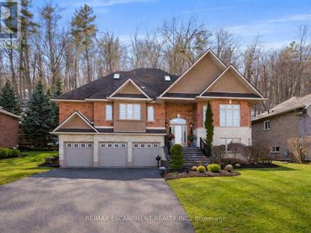 130 Dorchester Drive, Grimsby, ON, L3M 1A8 house for sale | Listing ID X13552 | Royal LePage