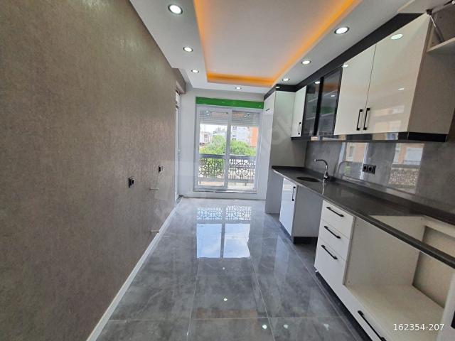130M2 COK GENİŞ VARSAK KARŞIYAKA DA KONUM HARİKASI 3+1 DAİRE