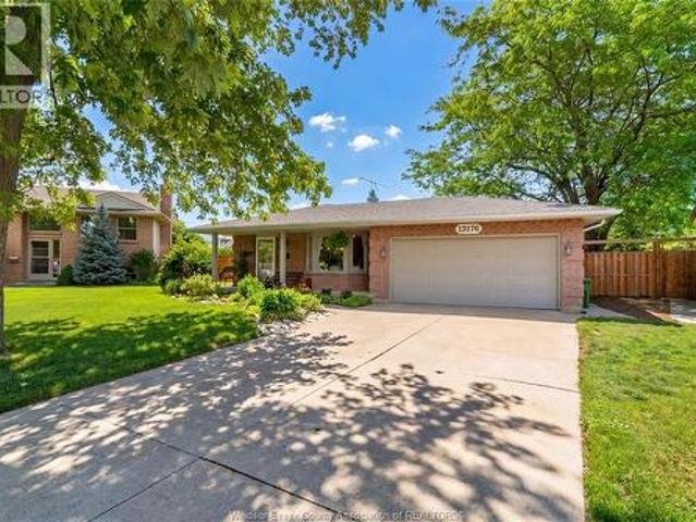 13176 Veronica Court, Tecumseh, ON, N8N 3V3 house for sale | Listing ID 26014 | Royal LePage