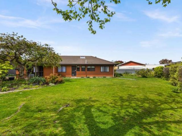 1311 Caroline Road, Mayfair, Hastings