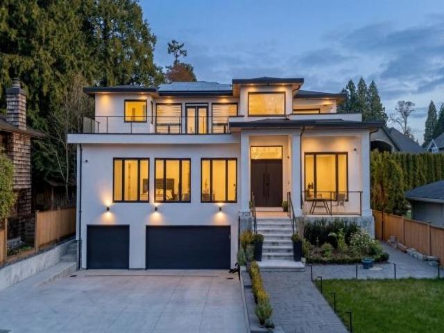 1312 Avenue, Surrey, BC, V4A 1G6 house for sale | Listing ID R3105 | Royal LePage