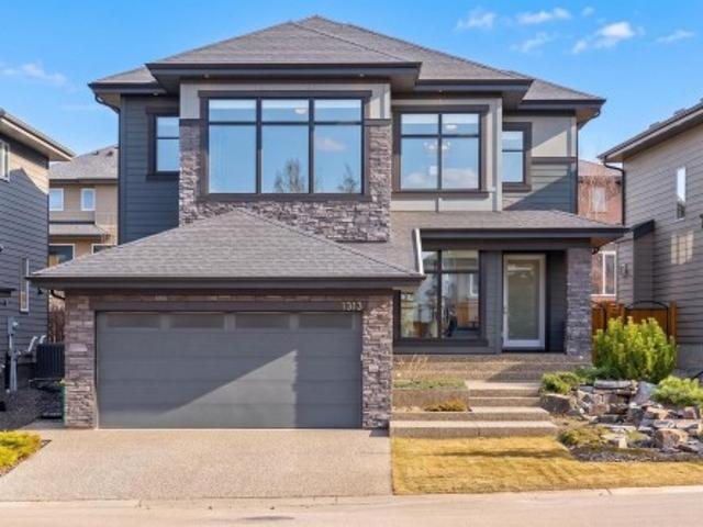 1313 Hainstock Way Sw, Edmonton, AB, T6W 3B6 house for sale | Listing ID E4499 | Royal LePage