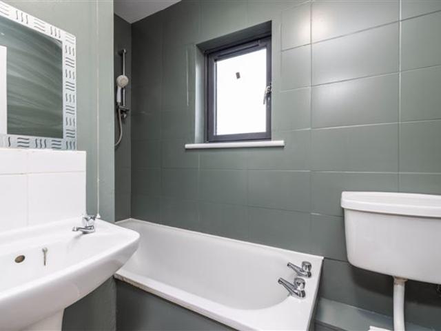 131 Brega, Hamlet Lane, Balbriggan, Co. Dublin DNG McKenna Healy 4967 MyHome. Ie Residential