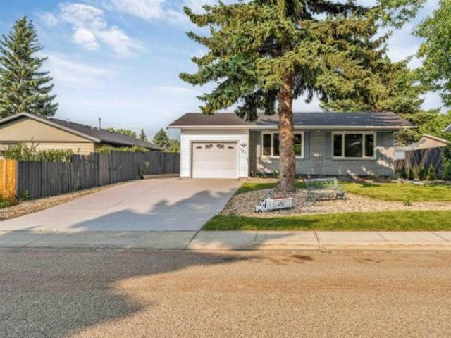 131 Garland Crescent, Sherwood Park, AB, T8A 2R1 house for sale | Listing ID E4500 | Royal LePage