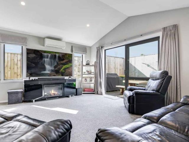 131 Forest Lake Road, Forest Lake, Hamilton
