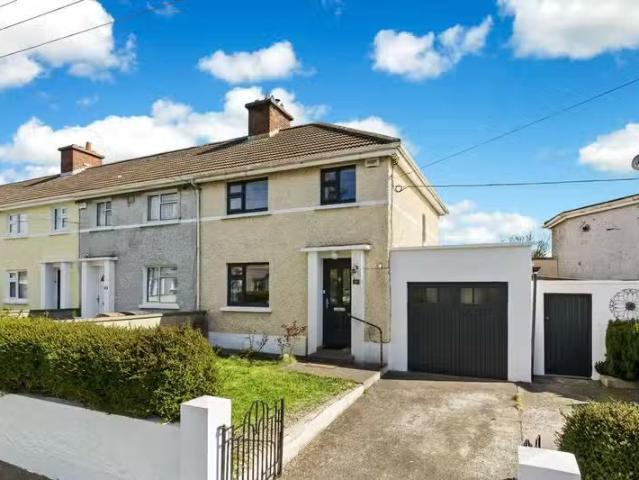 131 Finglas Park, Dublin 11, D11HV18 is for sale