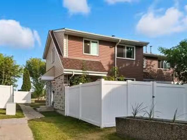 13251 47 Street Nw, Edmonton, AB, T5A 3L5 townhouse for sale.