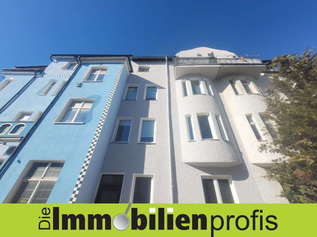 1325 Hof: 4 Familienhaus unter 900 Euro pro m² Wohnfläche