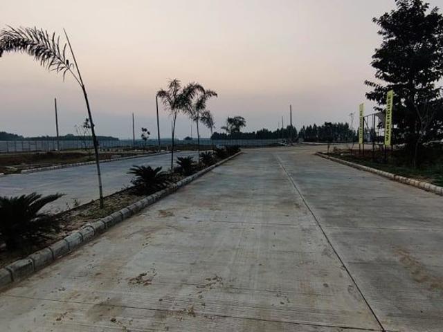 1326 Sq.Ft. Plot in Vadodara Airport Vadodara Listing ID: #10300