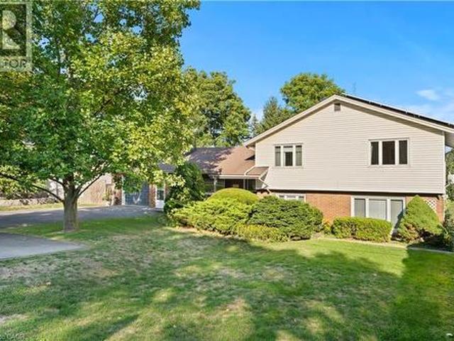 1327 Pelham Street, Fonthill, ON, L0S 1E0 house for sale | Listing ID 40827 | Royal LePage