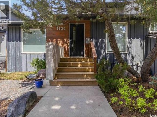 1329 14Th Street E, Saskatoon, SK, S7H 0A6 house for sale | Listing ID SK041371 | Royal LePage